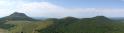 Autre panorama. Le Puy de Dôme à gauche
