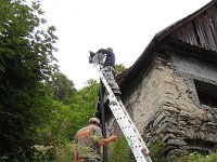 Pendant ce temps-là, réparation du lampadaire.