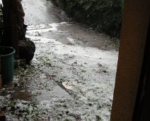 000 Peu avant le départ, un bel orage de grêle à Groisy.