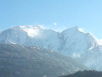 Distance parfaite pour avoir une belle vue d'ensemble de la face ouest du Mont-Blanc.  À droite, les Dômes de Miage.